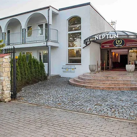 Neptun Hotel *