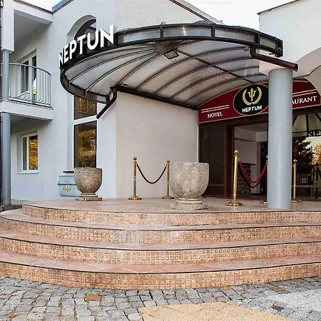 Neptun * Jastrzębia Góra
