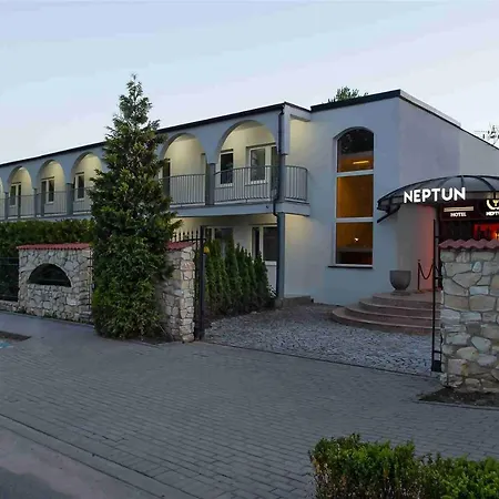 Neptun Hotel *